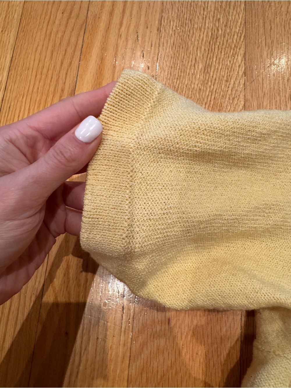 Vintage Holt Renfrew Butter Yellow V-Neck Wool Blend Sweater Tee - Picture 11 of 13